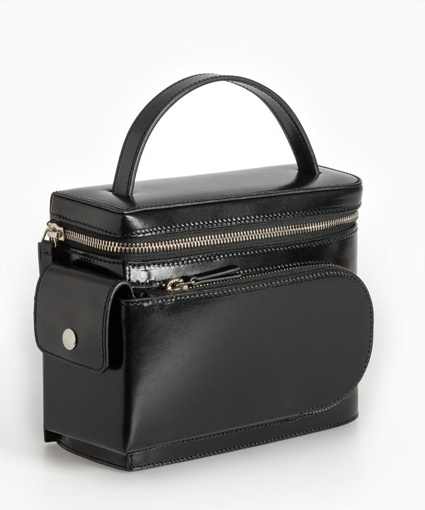 Merryl Tielman | shiny black Esther hand/shoulder bag