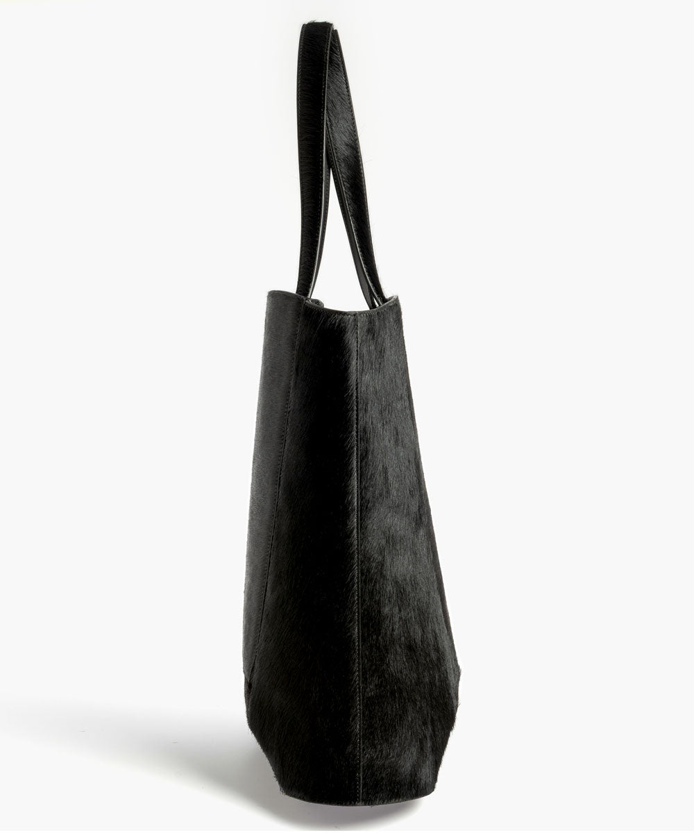 Merryl Tielman | black pony Hans tote bag