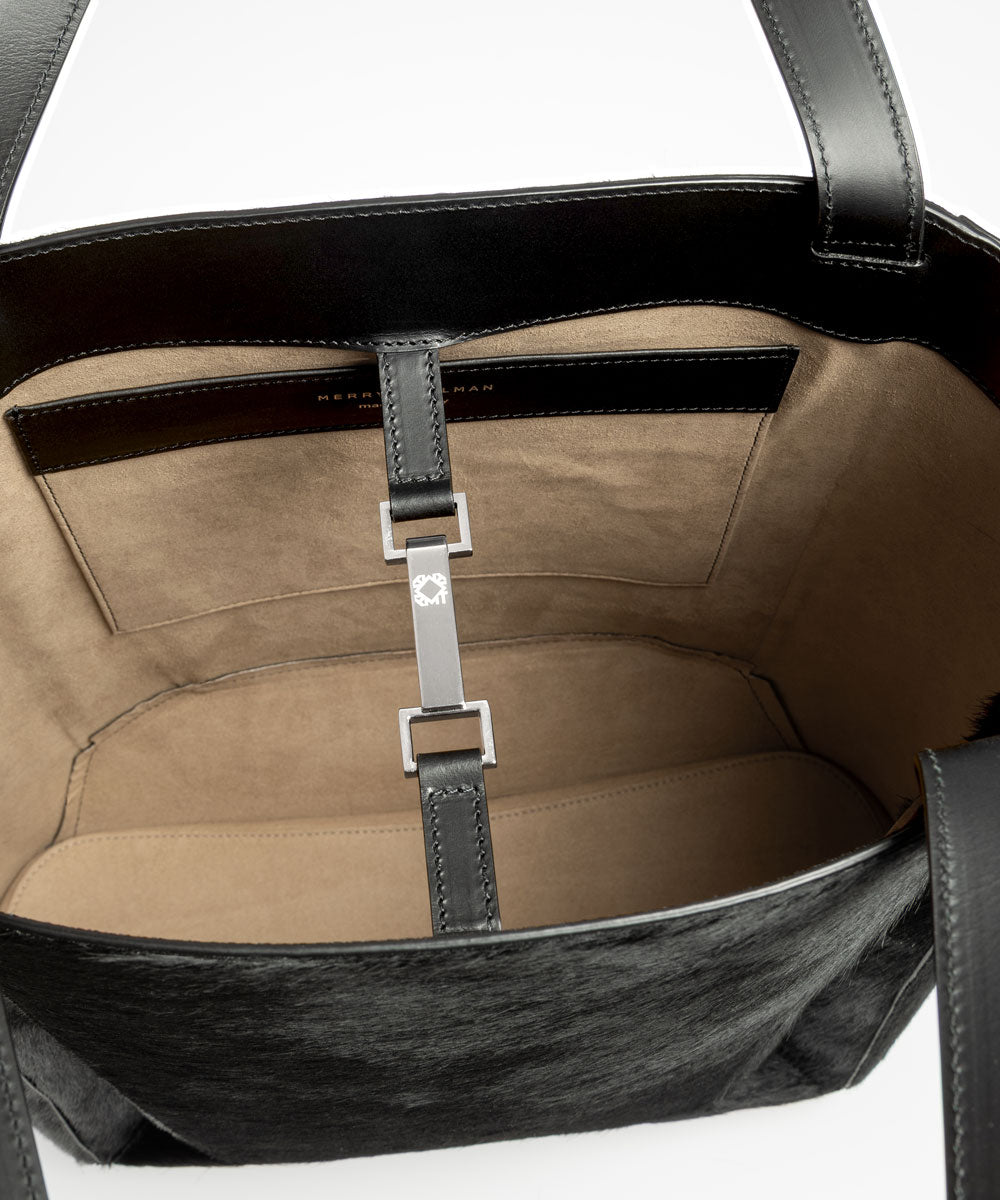 Merryl Tielman | black pony Hans tote bag