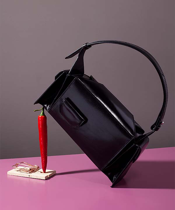 Merryl Tielman | shiny black Barbara-mini hand/shoulder bag