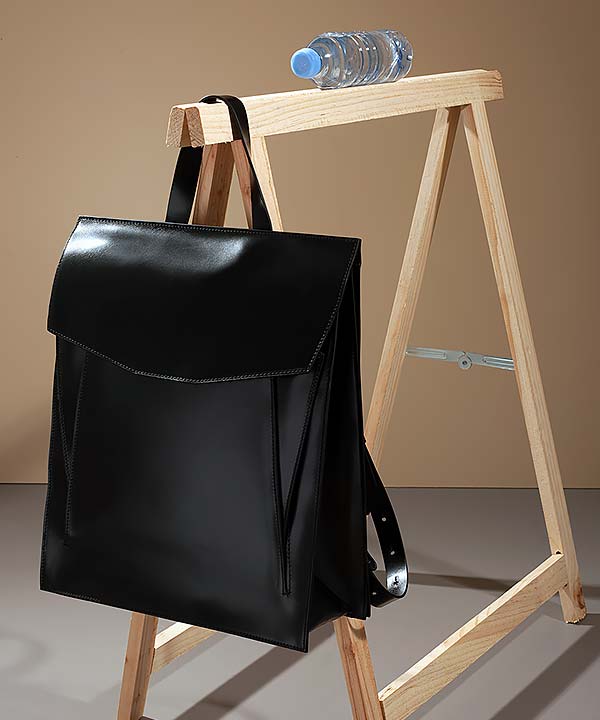Merryl Tielman | shiny black Claudie backpack/tote bag