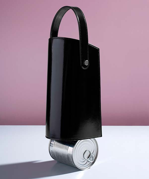 Merryl Tielman | black crackle Mirko crossbody/handbag