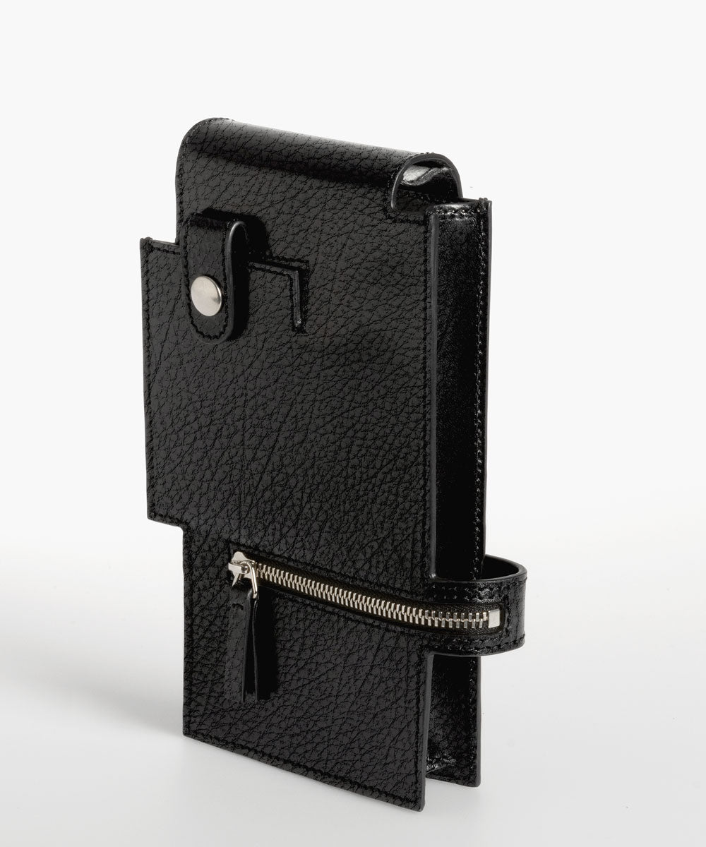 Merryl Tielman | black pebbled Jimmy pouch/crossbody bag